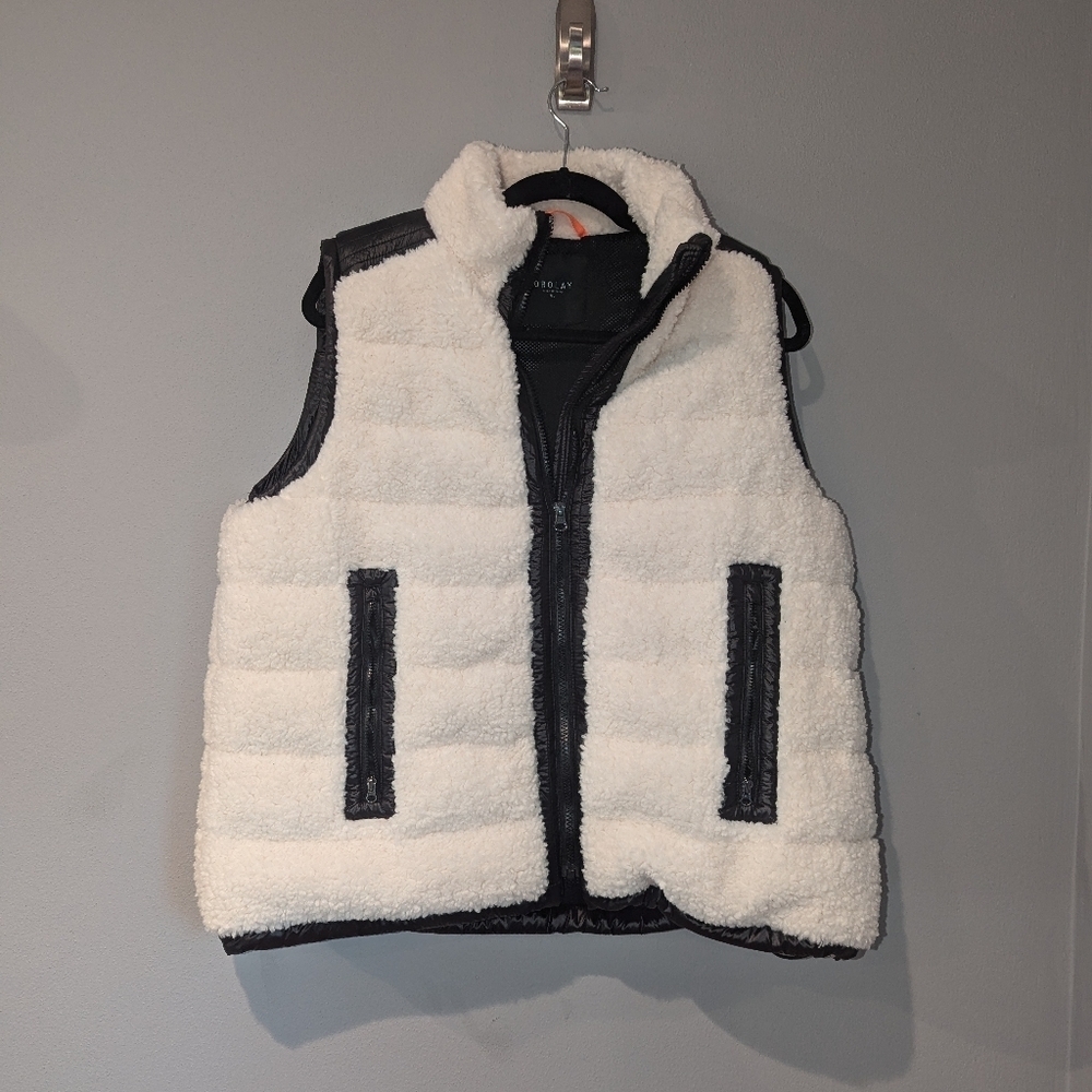 Orolay Women's Vest XL. Sherpa exterior. Women's Vest. - Picture 2 of 6